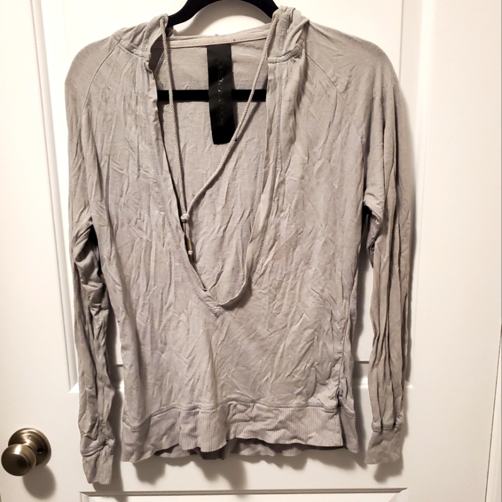 12/$30   🧥 GUC cotton v neck lounge top  ‼️Final Price‼️